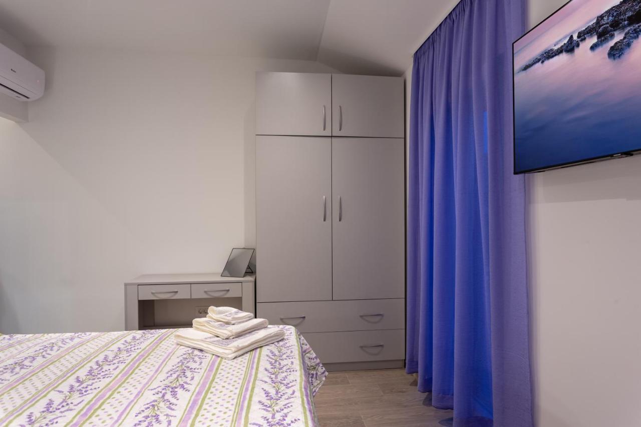 Secluded House - Guaranteed Privacy - Heated Pool Villa Klis Buitenkant foto