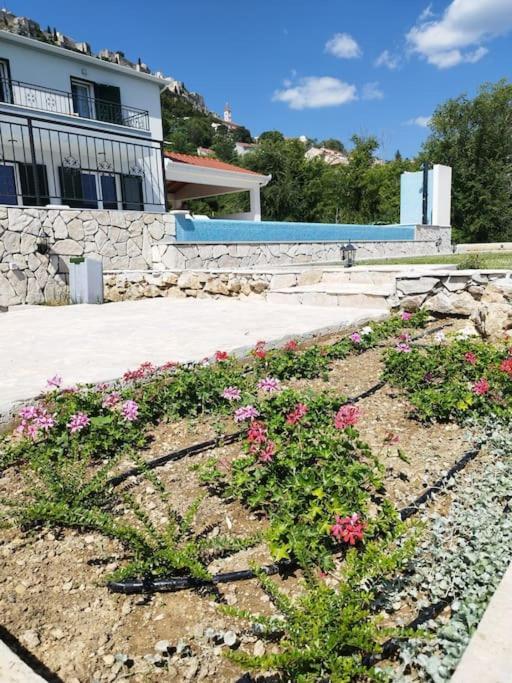Secluded House - Guaranteed Privacy - Heated Pool Villa Klis Buitenkant foto